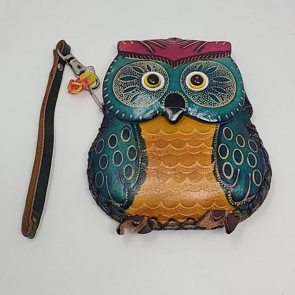 Hand Crafted Leather Owl 3 Dimensional Change Coin Purse Attached Strap